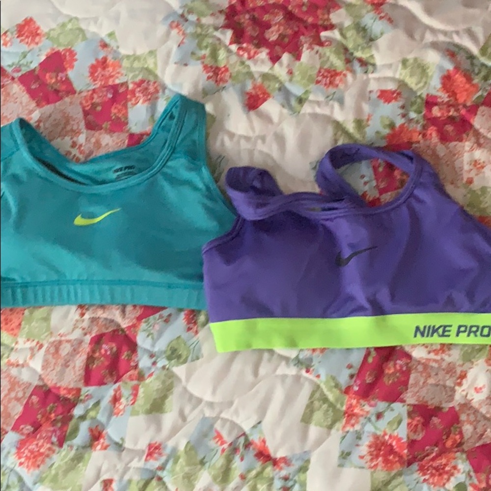 2 small size Nike sports bra